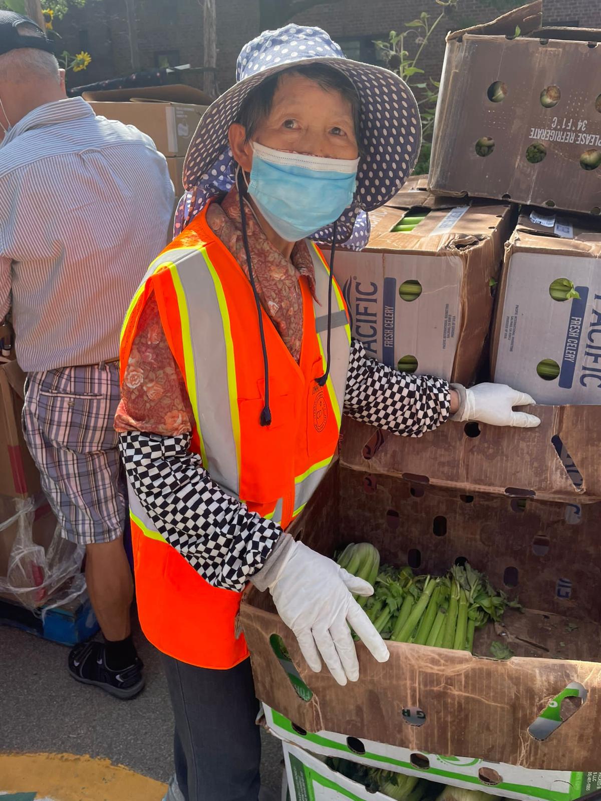 CCSO food pantry volunteer